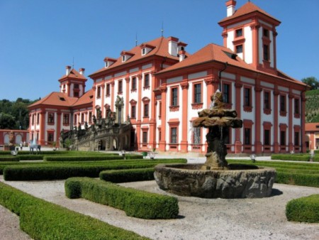 trojsky-zamek-je-barokni-stavba